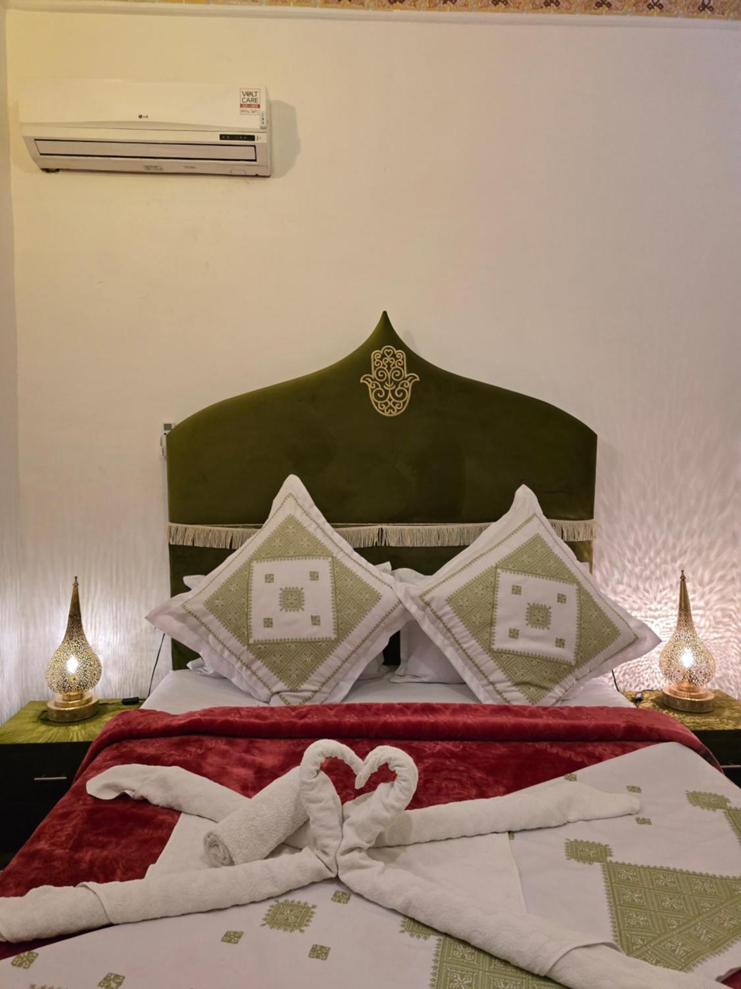 Dar Khmissa Fes Bed & Breakfast Ngoại thất bức ảnh